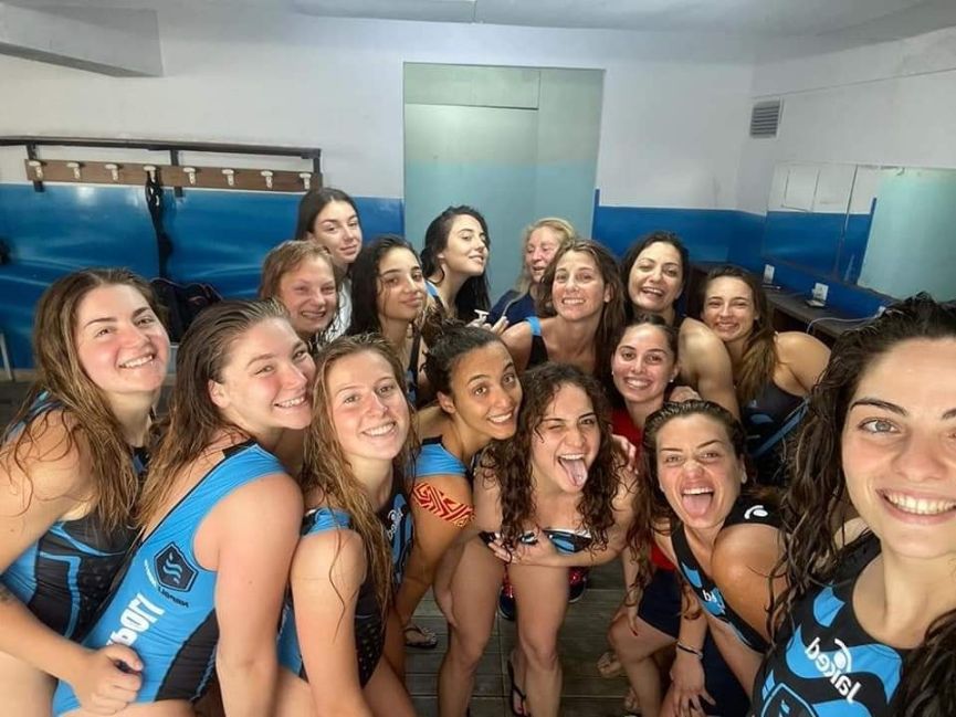 Napoli nuoto donne